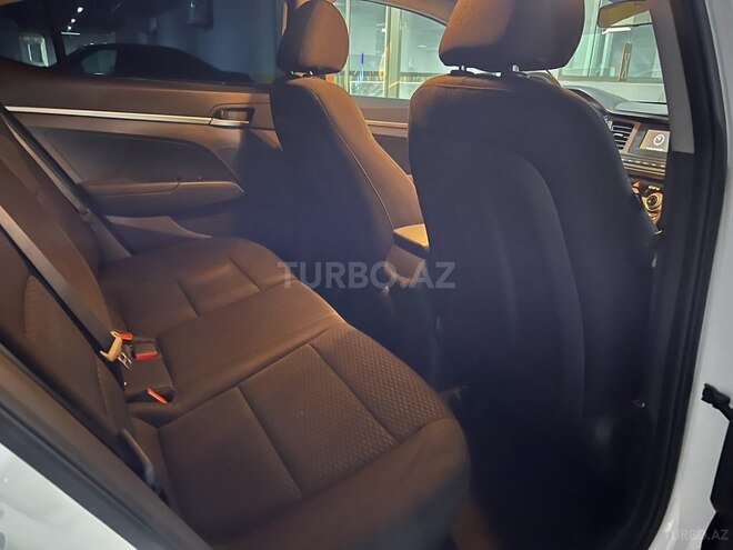 Hyundai Elantra 2018, 70,150 km - 2.0 л - Bakı
