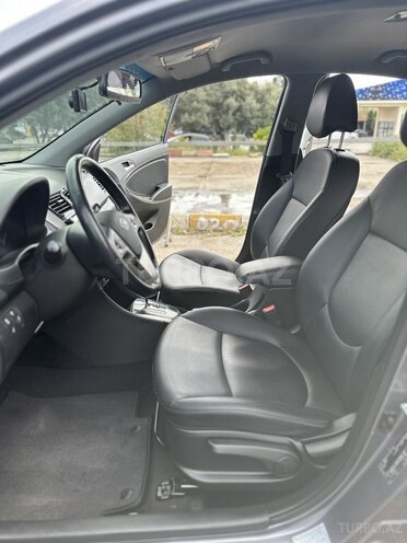 Hyundai Accent 2015, 155,000 km - 1.4 l - Bakı