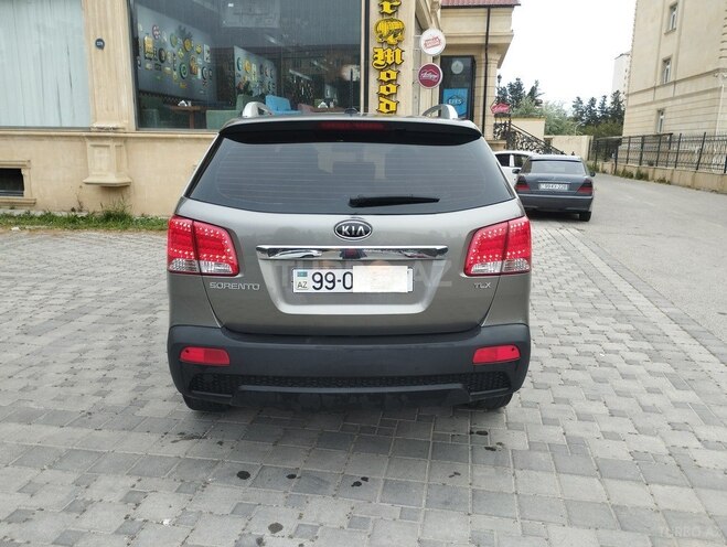 Kia Sorento 2010, 268,000 km - 2.0 l - Bakı