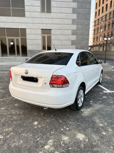 Volkswagen Polo 2012, 323,700 km - 1.6 l - Bakı