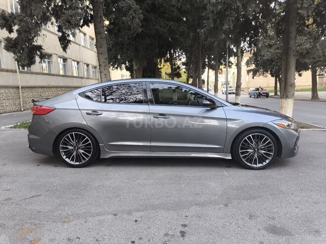 Hyundai Elantra 2018, 84,500 km - 1.6 л - Bakı