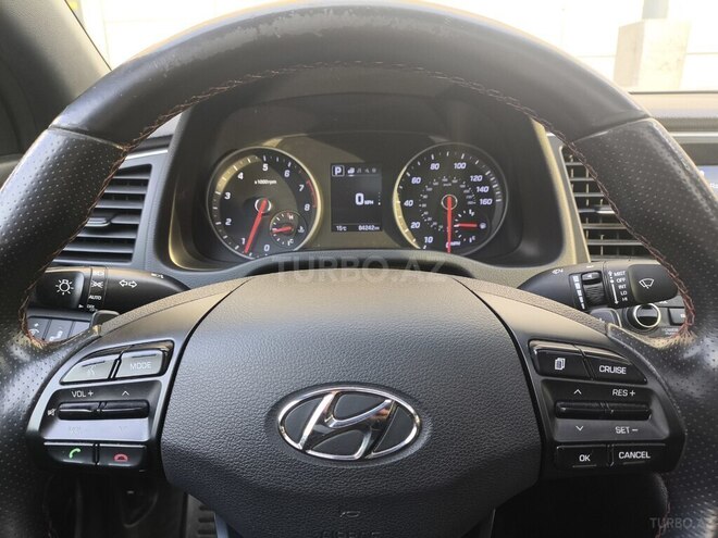 Hyundai Elantra 2018, 84,500 km - 1.6 л - Bakı
