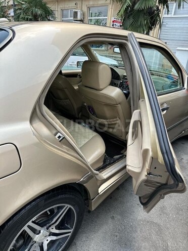 Mercedes C 230 2000, 260,000 km - 2.3 l - Gəncə