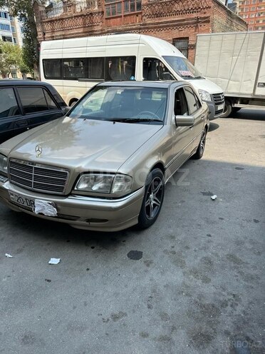 Mercedes C 230 2000, 260,000 km - 2.3 l - Gəncə