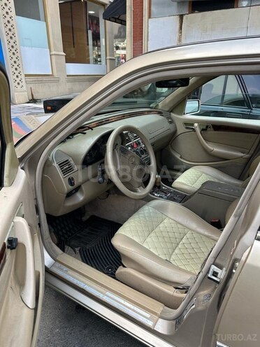 Mercedes C 230 2000, 260,000 km - 2.3 l - Gəncə