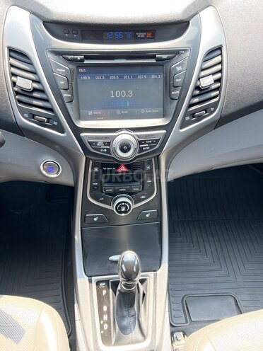 Hyundai Elantra 2015, 230,136 km - 1.8 л - Bakı