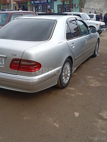Mercedes E 220 d 2000, 510,000 km - 2.2 l - Lerik