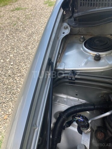Toyota Corolla 2004, 290,000 km - 2.0 l - Bakı
