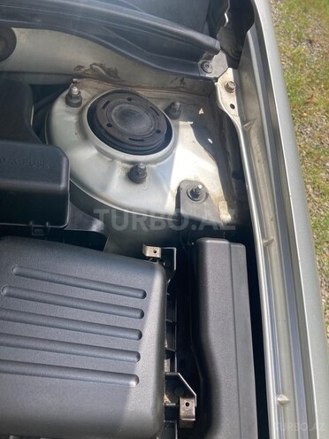 Toyota Corolla 2004, 290,000 km - 2.0 l - Bakı