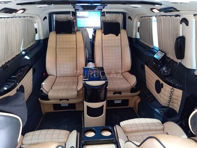 Mercedes Viano-11