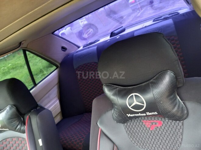 Mercedes 190 1988, 200,000 km - 2.0 l - Quba