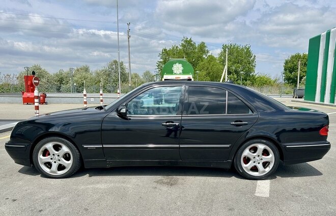 Mercedes E 240 2001, 290,000 km - 2.4 l - Kürdəmir