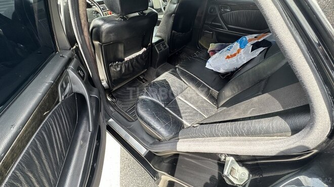Mercedes E 240 2001, 290,000 km - 2.4 l - Kürdəmir