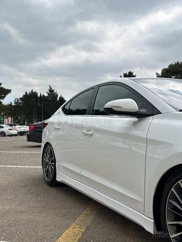 Hyundai Elantra 2018, 78,000 km - 1.6 л - Bakı