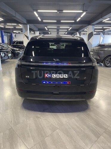 Li Auto L7-3