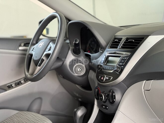 Hyundai Accent 2017, 165,762 km - 1.6 l - Bakı