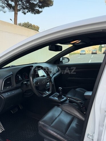 Hyundai Elantra 2018, 78,000 km - 1.6 л - Bakı