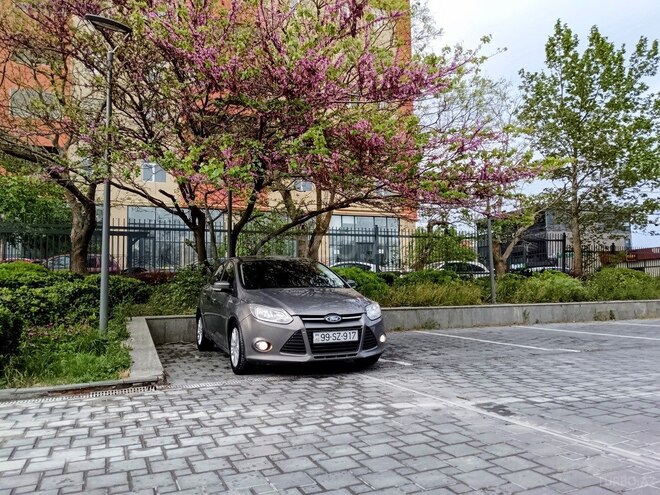 Ford Focus 2014, 253,000 km - 1.6 л - Bakı
