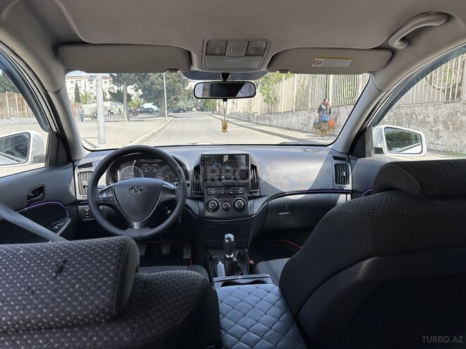 Hyundai i30 2011, 250,000 km - 1.4 l - Bakı