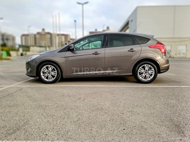 Ford Focus 2014, 253,000 km - 1.6 л - Bakı