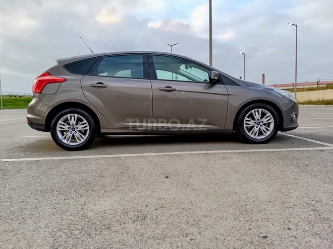 Ford Focus 2014, 253,000 km - 1.6 л - Bakı