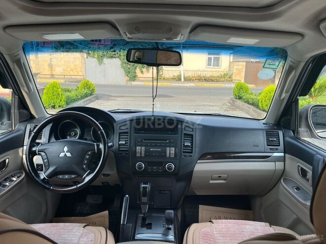 Mitsubishi Pajero 2011, 108,000 km - 3.5 l - Masallı