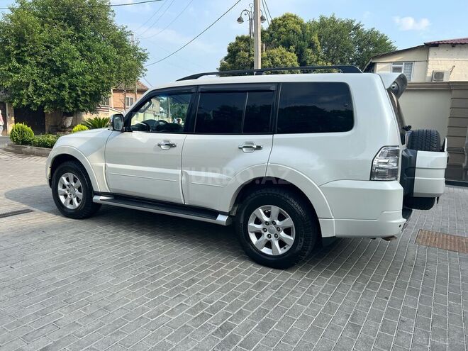 Mitsubishi Pajero 2011, 108,000 km - 3.5 l - Masallı