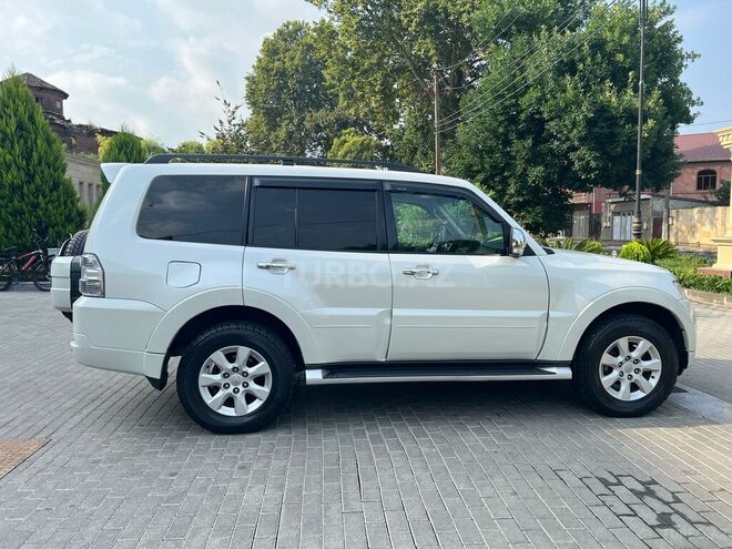 Mitsubishi Pajero 2011, 108,000 km - 3.5 l - Masallı