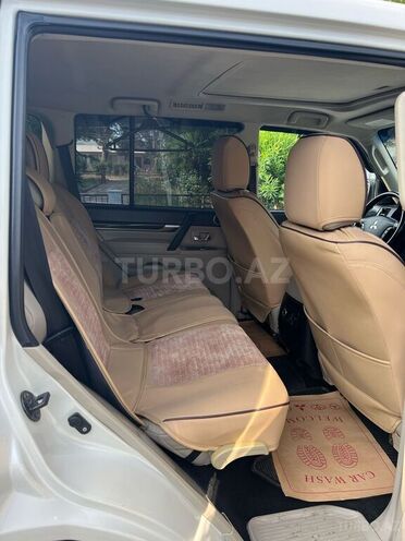 Mitsubishi Pajero 2011, 108,000 km - 3.5 l - Masallı
