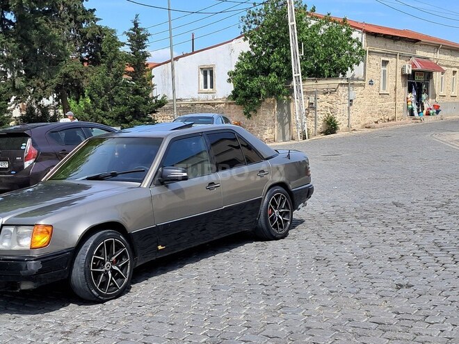 Mercedes E 300 d 1991, 310,000 km - 3.0 л - Bakı