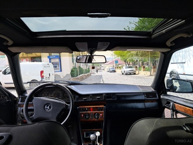 Mercedes E 300 d 1991, 310,000 km - 3.0 л - Bakı