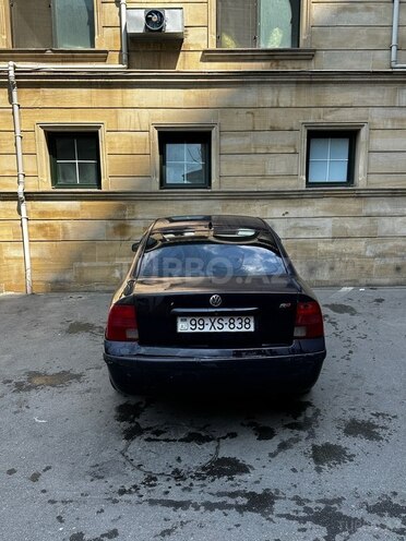 Volkswagen Passat 1998, 300,000 km - 1.8 л - Bakı