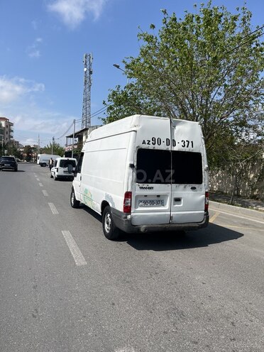 Ford Transit-5