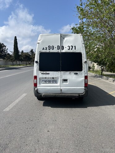 Ford Transit-6