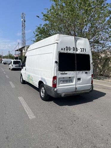 Ford Transit-8