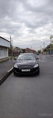 Kia Ceed 2008, 284,000 km - 1.6 л - Qax