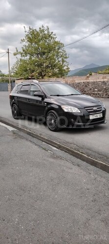 Kia Ceed 2008, 284,000 km - 1.6 л - Qax