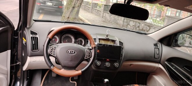 Kia Ceed 2008, 284,000 km - 1.6 л - Qax