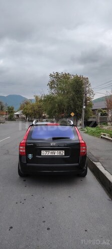 Kia Ceed 2008, 284,000 km - 1.6 л - Qax