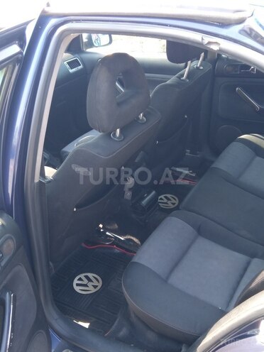 Volkswagen Bora 2000, 300,000 km - 1.9 l - Qax