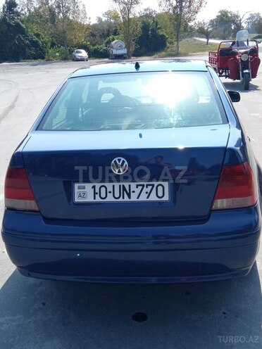 Volkswagen Bora 2000, 300,000 km - 1.9 l - Qax