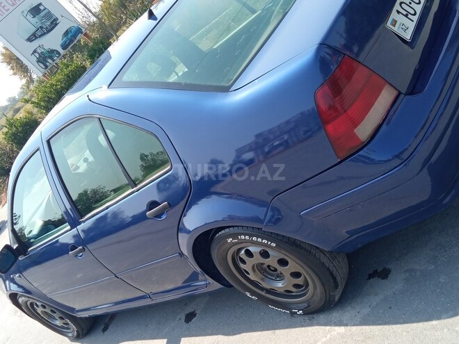 Volkswagen Bora 2000, 300,000 km - 1.9 l - Qax