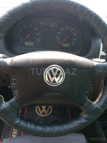 Volkswagen Bora 2000, 300,000 km - 1.9 l - Qax