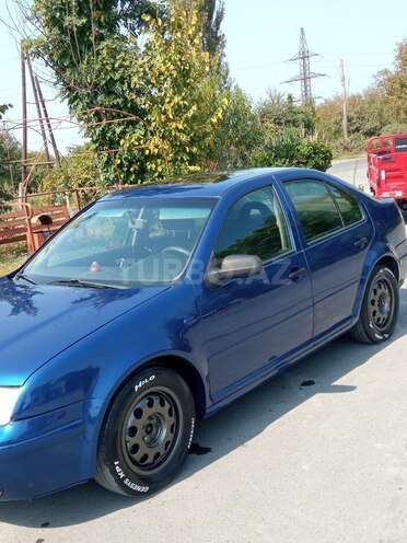 Volkswagen Bora 2000, 300,000 km - 1.9 l - Qax