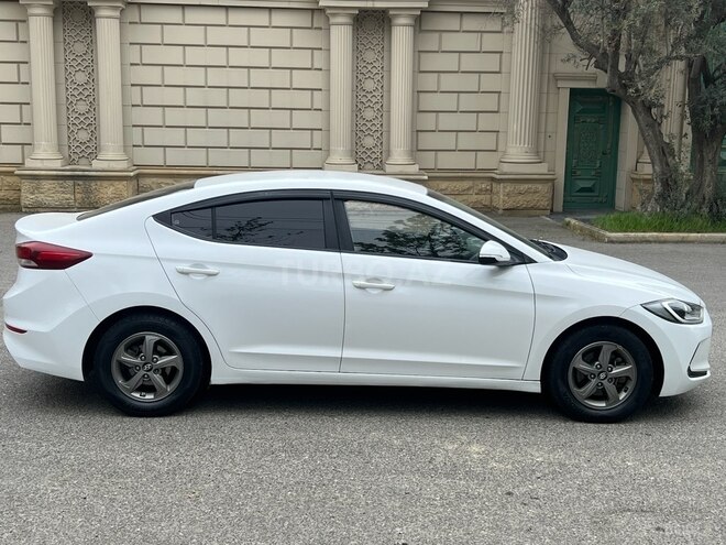 Hyundai Elantra 2018, 148,000 km - 1.6 l - Bakı