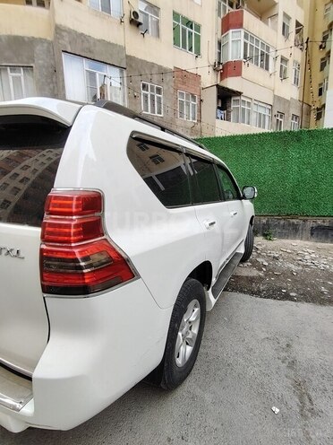 Toyota Land Cruiser Prado 2010, 200,000 km - 2.7 l - Bakı