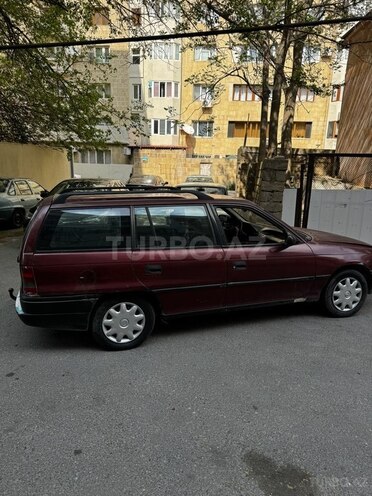 Opel Astra 1997, 300,000 km - 1.7 l - Bakı