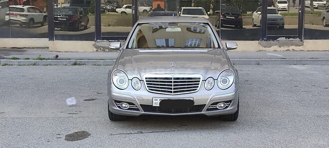 Mercedes E 200 d 2006, 243,000 km - 2.2 л - Bakı