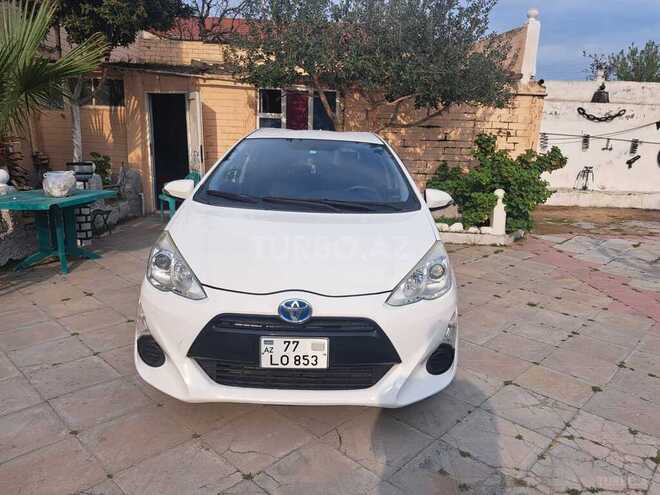 Toyota Aqua 2015, 130,000 km - 1.5 l - Bakı