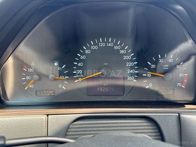 Mercedes E 280 2000, 193,000 km - 2.8 л - Bakı